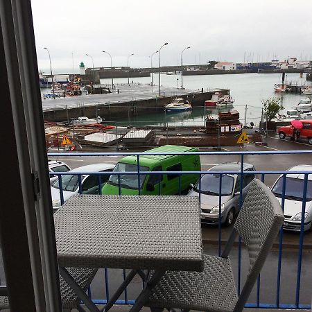 Escale Avec Vue Mer Sur Les Quais De L'Ile D'Yeu Kültér fotó